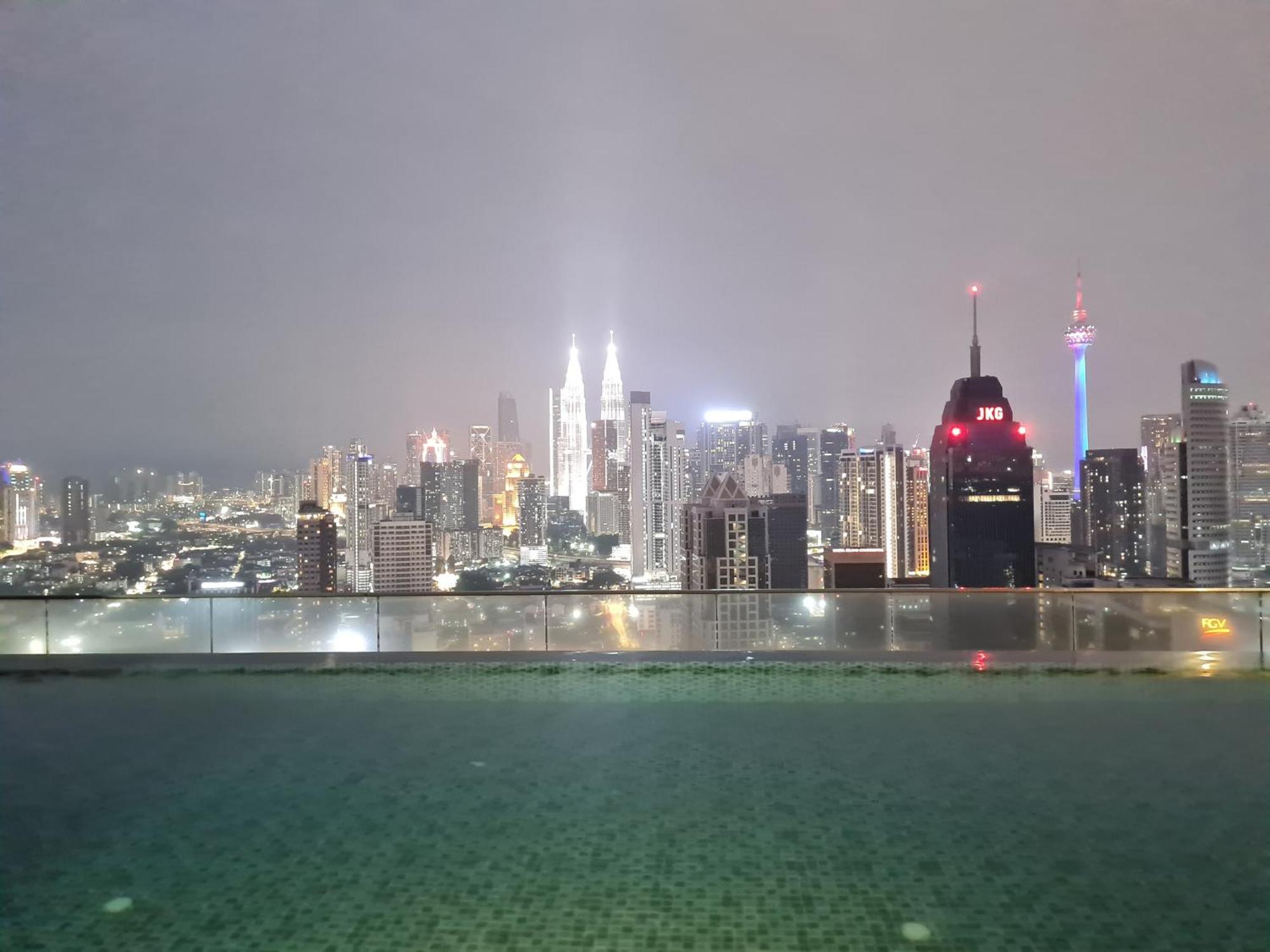 Regalia Skypool 969 Apartment Kuala Lumpur Exterior photo